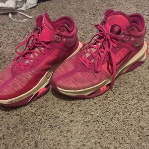 Nike Women's Pink Athletic Shoes